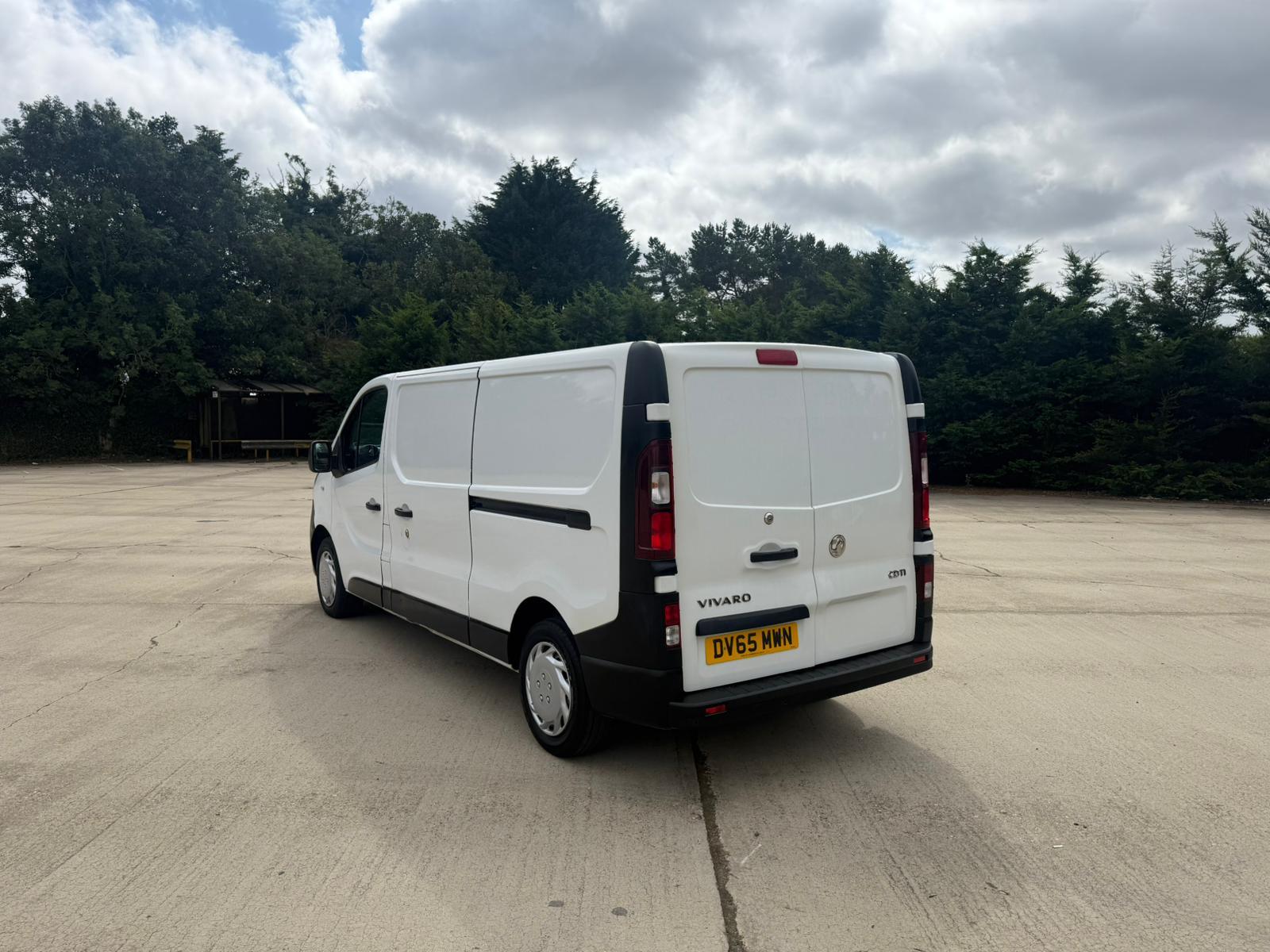 Vauxhall Vivaro 1.6 CDTi 2900 Panel Van 5dr Diesel Manual L2 H1 Euro 5 (115 ps)