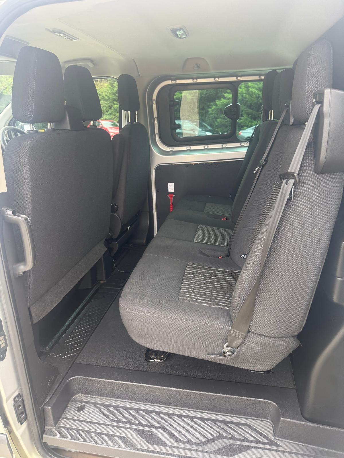 Ford Transit Custom 2.0 TDCi 290 Trend Combi Van 6dr Diesel Manual L1 H1 Crew Cab(161 g/km, 128 bhp)