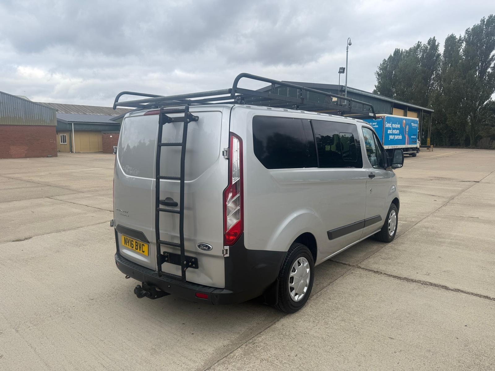 Ford Transit Custom 2.0 TDCi 290 Trend Combi Van 6dr Diesel Manual L1 H1 Crew Cab(161 g/km, 128 bhp)