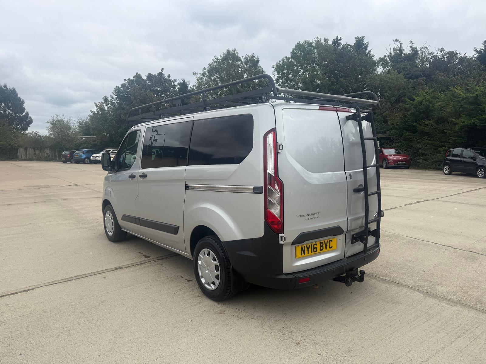 Ford Transit Custom 2.0 TDCi 290 Trend Combi Van 6dr Diesel Manual L1 H1 Crew Cab(161 g/km, 128 bhp)